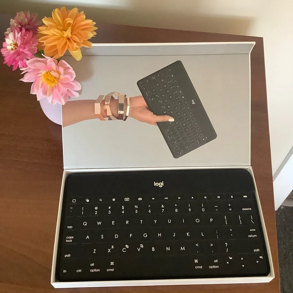 💻Logitech Keys-to-Go Ultra Slim Keyboard